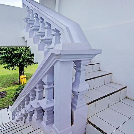 Oyo Life 91127 Wisma Sukajadi Syariah Perabumulih Εξωτερικό φωτογραφία