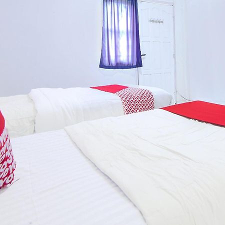 Oyo Life 91127 Wisma Sukajadi Syariah Perabumulih Εξωτερικό φωτογραφία