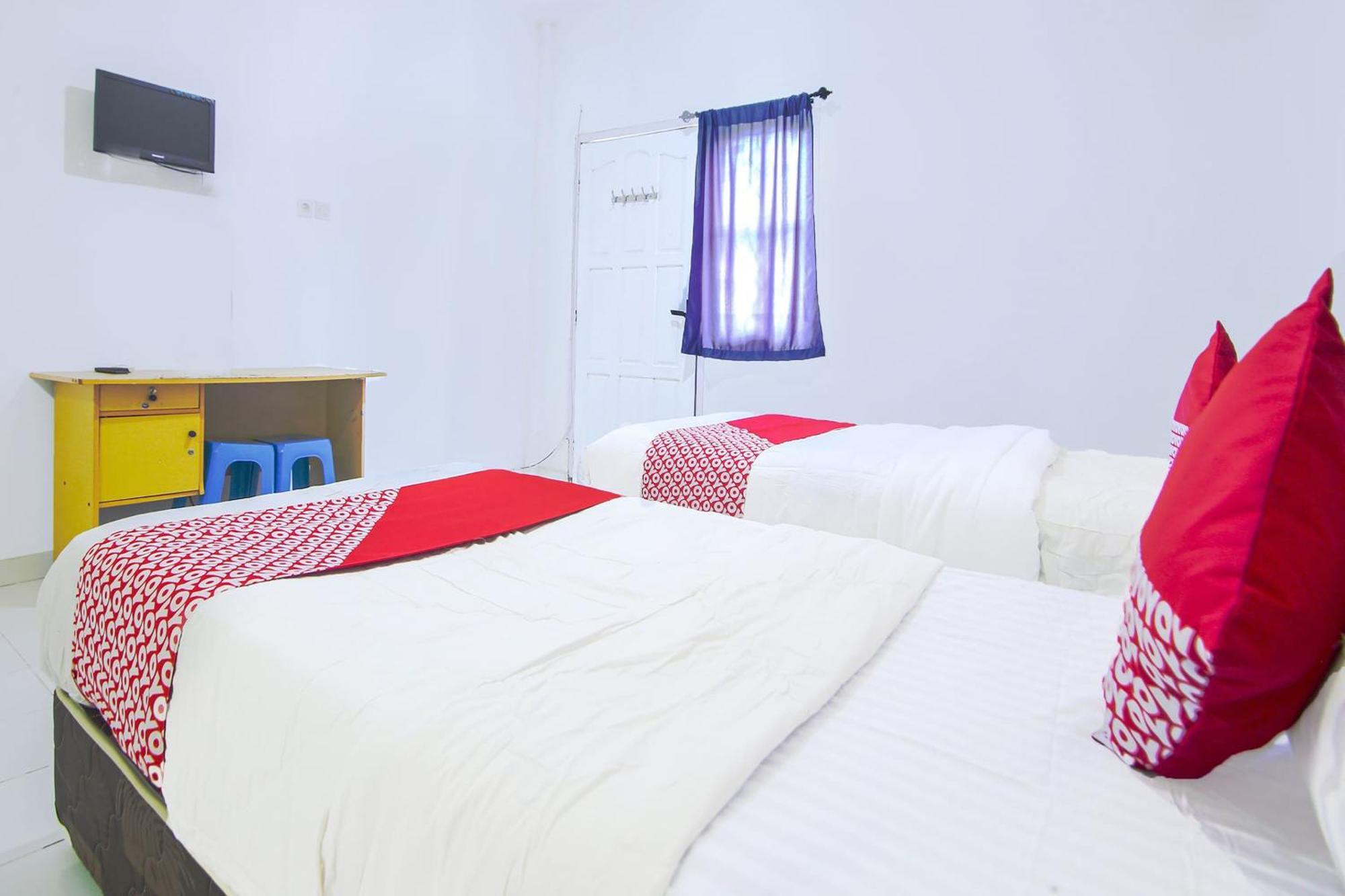 Oyo Life 91127 Wisma Sukajadi Syariah Perabumulih Εξωτερικό φωτογραφία