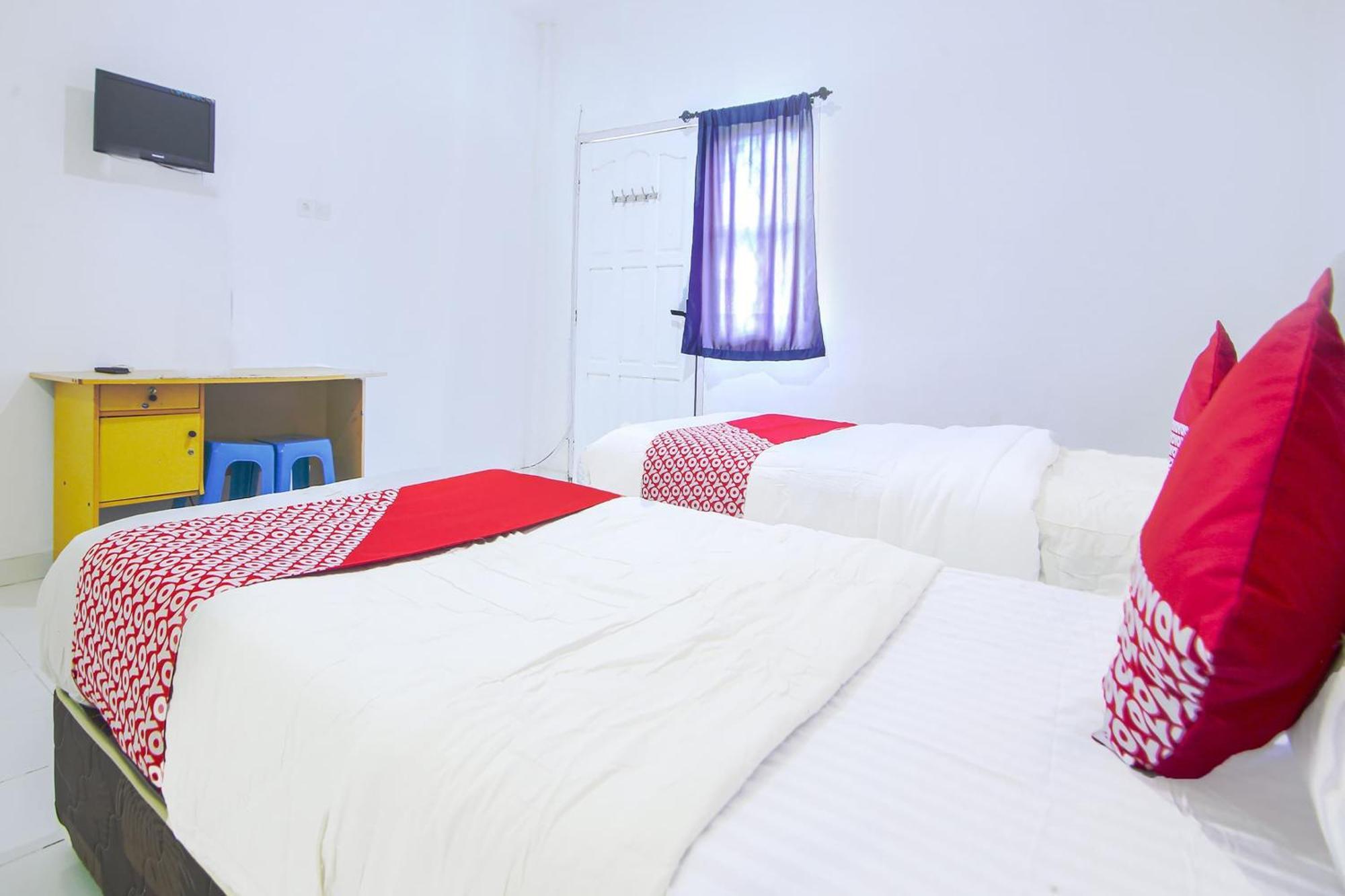 Oyo Life 91127 Wisma Sukajadi Syariah Perabumulih Εξωτερικό φωτογραφία